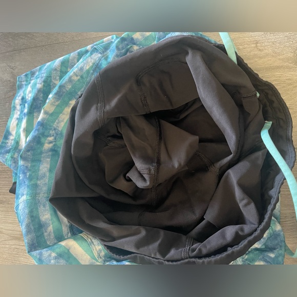 Lululemon THE T.H.E Shorts Lined 9in Tidal Stripe White Arctic Teal - Picture 6 of 6